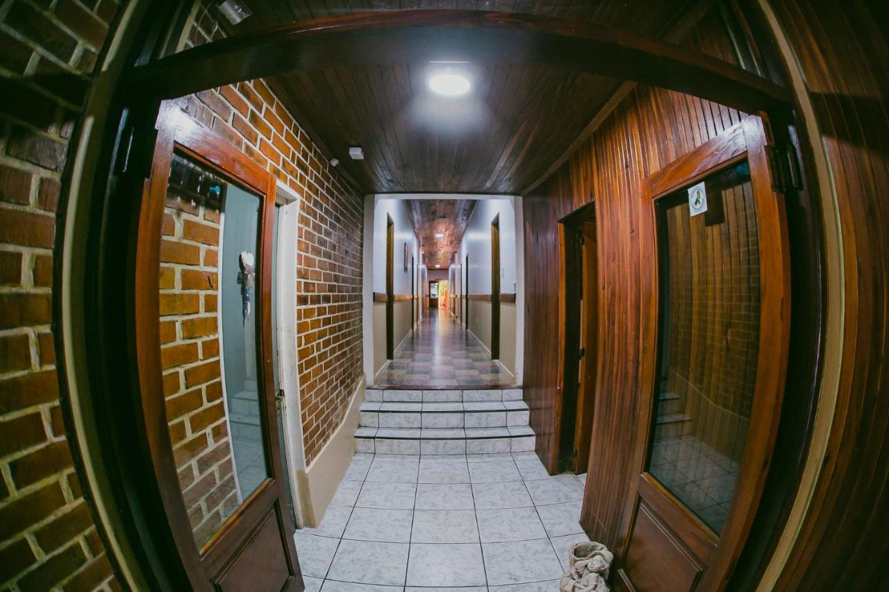 Hotel Tierra Colorada Puerto Iguazú Kültér fotó